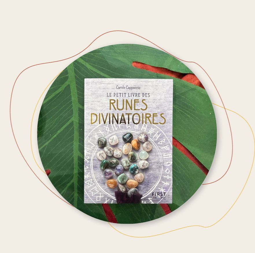 Le petit livre des runes divinatoires