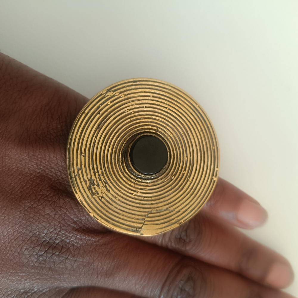 Bague en Bronze – Personnalisable avec Cauri ou Pierre Naturelle