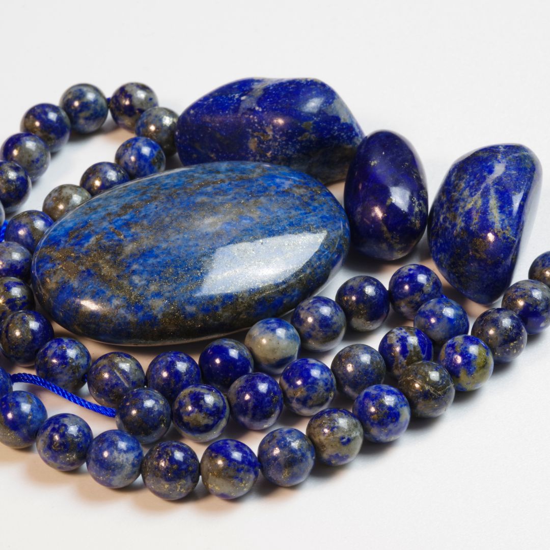 Lapis-Lazuli : La Pierre de la Sagesse et de l’Harmonie 💙✨