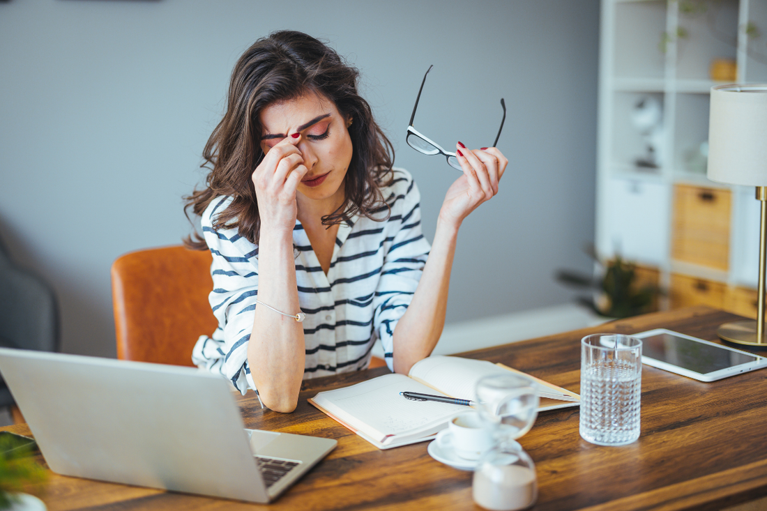 Fatigue chez les femmes actives : pourquoi tu manques d’énergie avec un rythme chargé ?